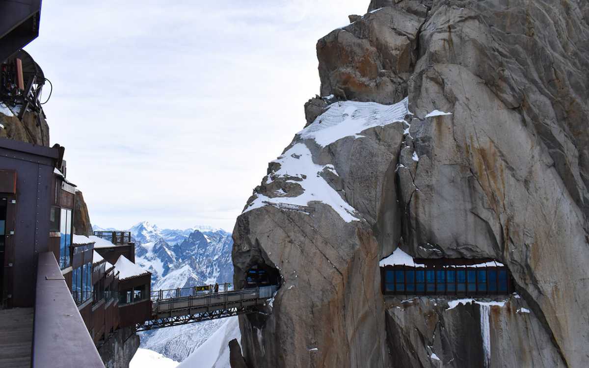 Aiguille du Midi Bridge, Mont Blanc, Perancis